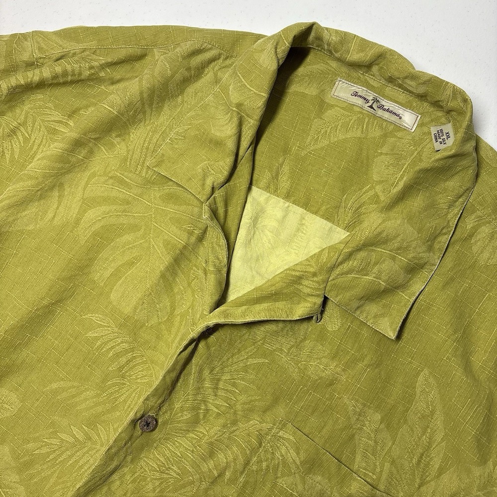 Tommy Bahama Mens Tropical Hawaiian Shirt Size 2XL Green Silk Textured Beachy